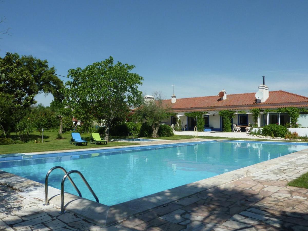 Inviting Holiday Home In Montemor O Novo With Pool Exterior foto